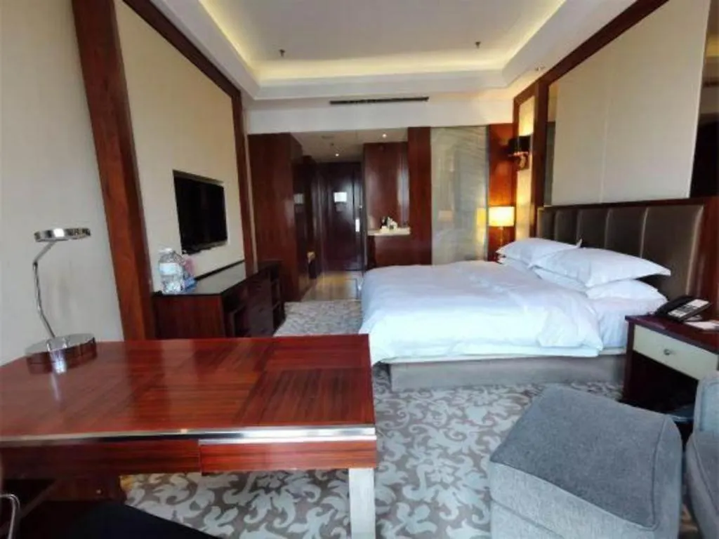 فندق Wyndham Garden Zhengzhou East 4*,